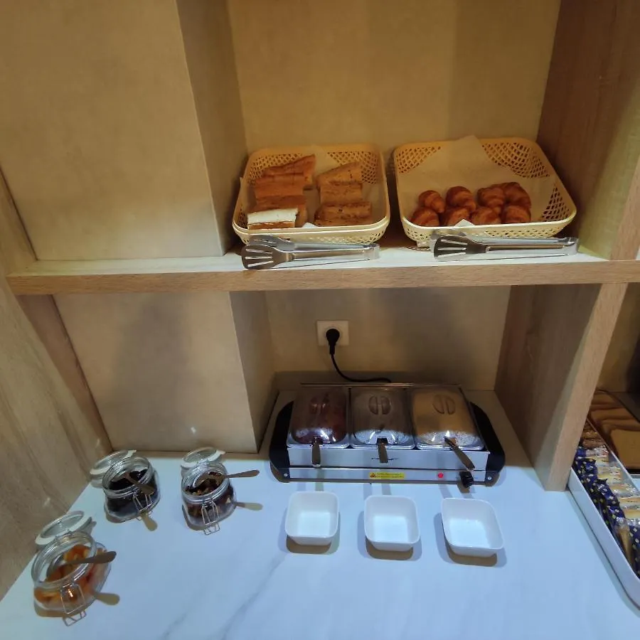 Avia Hotel Saphir Montparnasse París