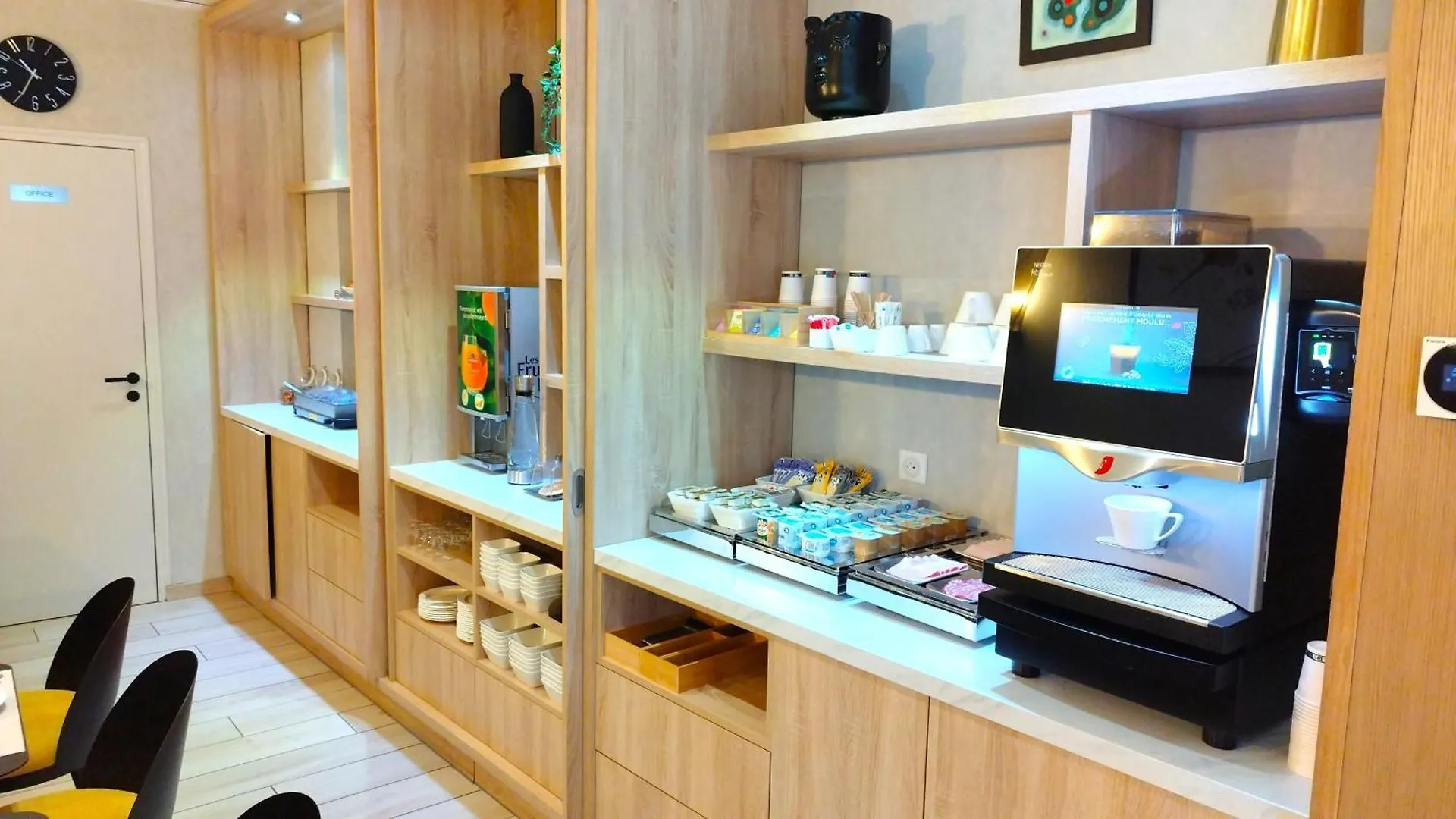 Avia Hotel Saphir Montparnasse Paris 3*,