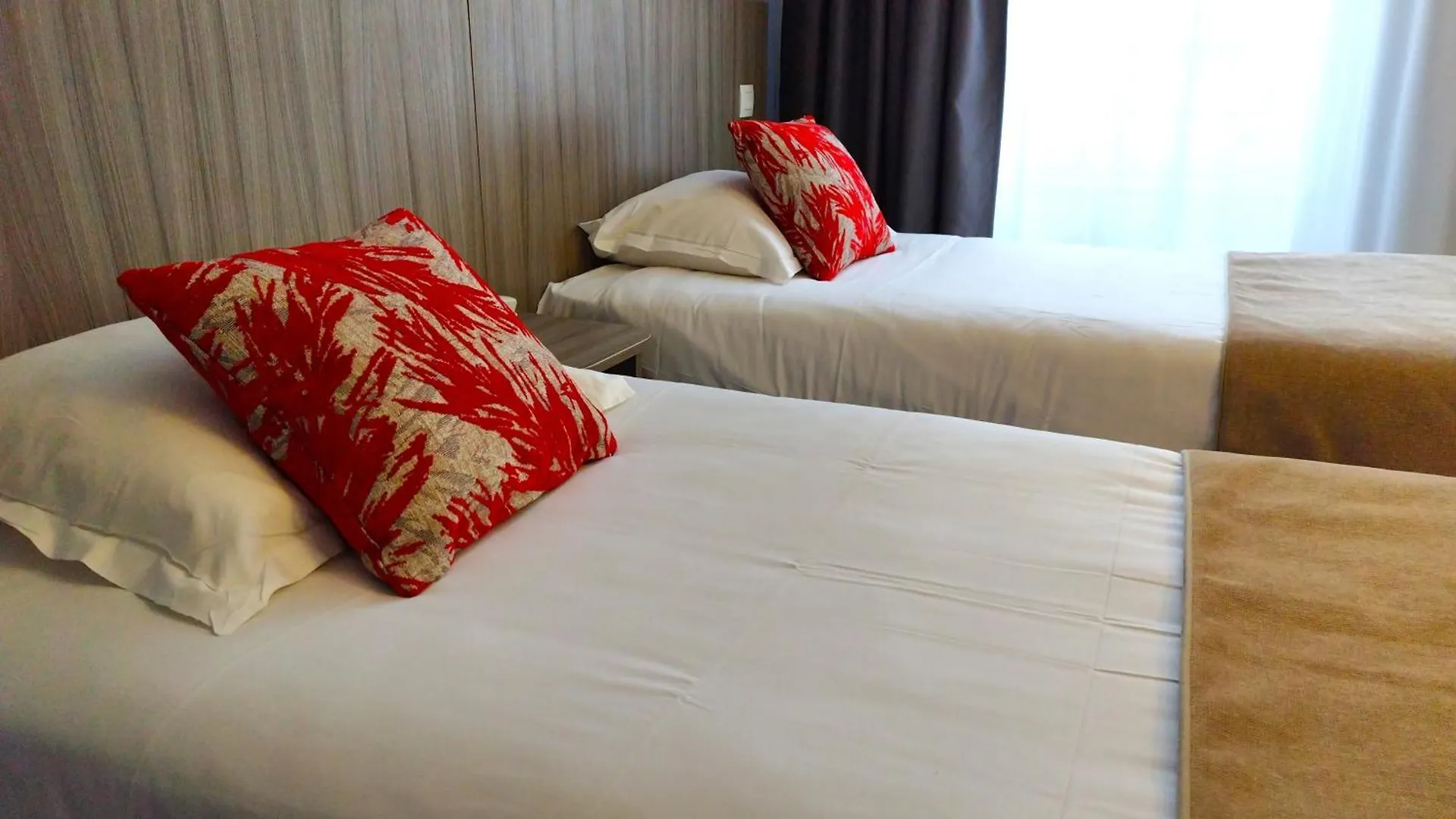 Avia Hotel Saphir Montparnasse Paris France