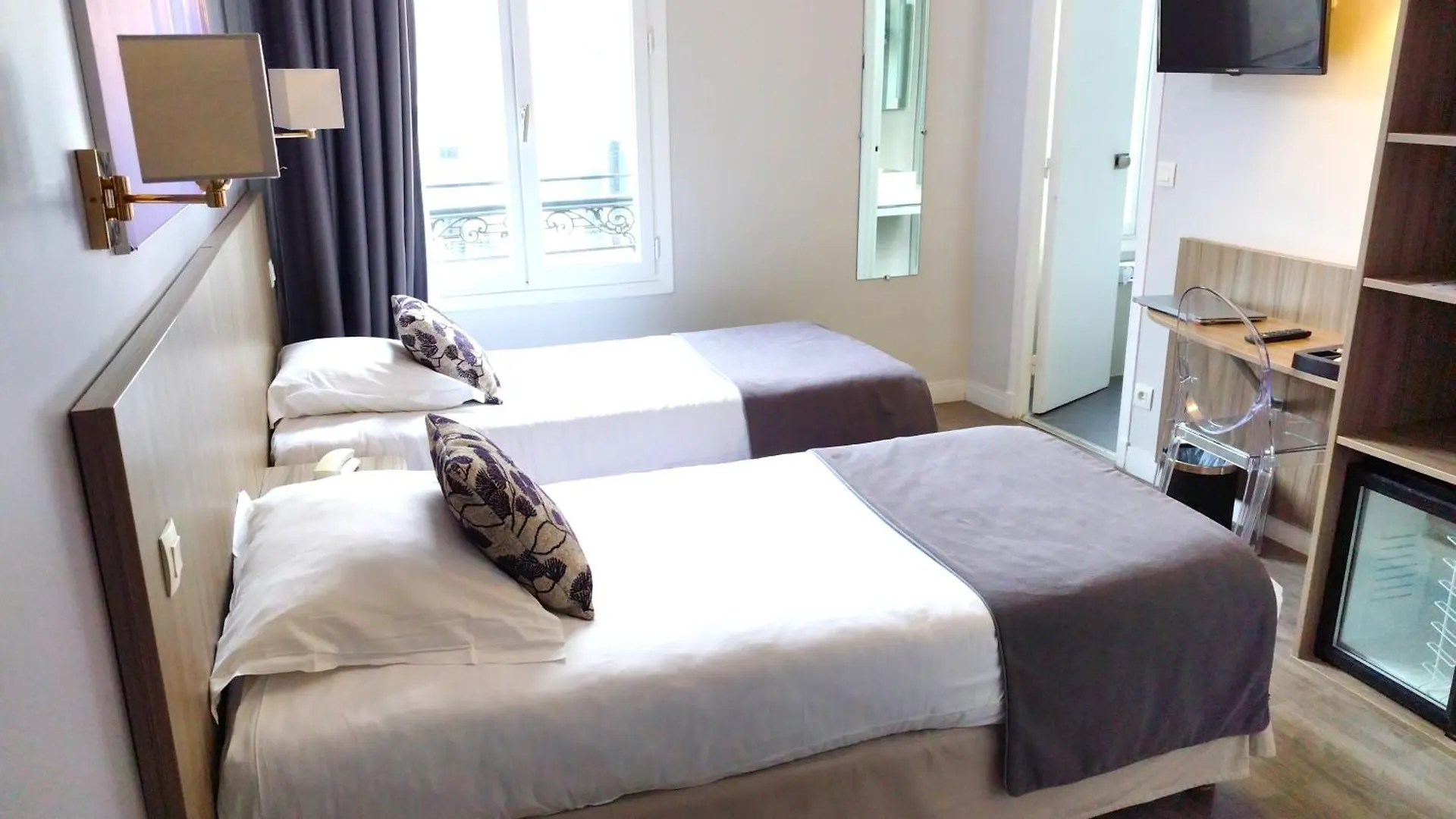 Avia Hotel Saphir Montparnasse Paris France